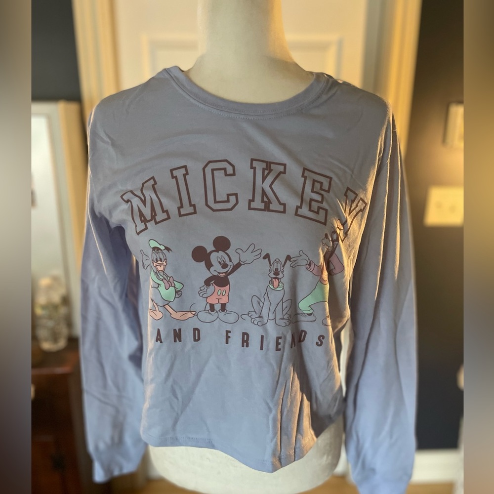 BNWT MICKEY AND FRIENDS TEE
